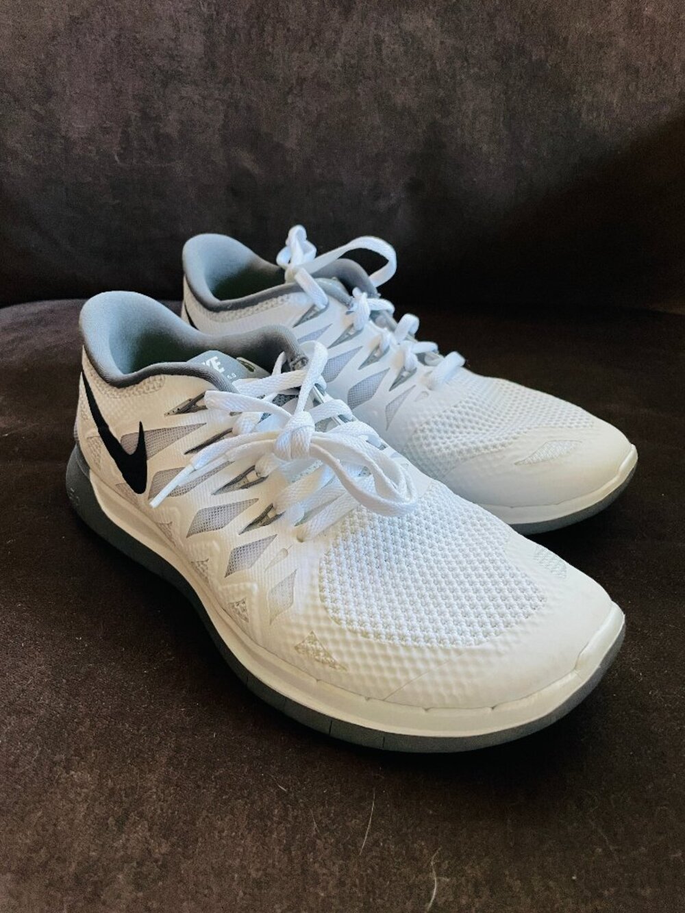 NEW Nike Free 5.0 White Grey Platinum Womens 9 US 40.5 EUR volt insoles Running